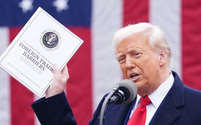 În aprilie anul precedent, Donald Trump a declanșat o serie de tarife vamale, marcând un moment crucial în comerțul global, cunoscut sub numele de „Ziua Eliberării”