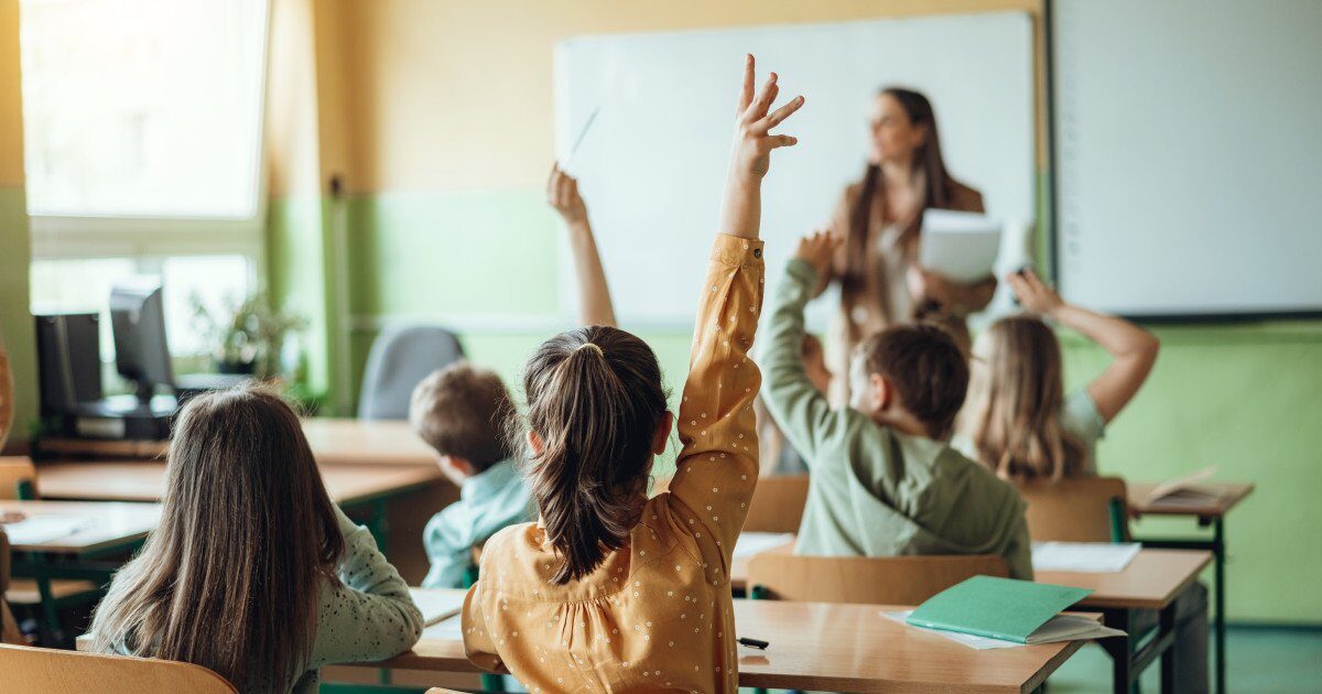 CÂND încep elevii școala după Paște: Cursuri până la vacanța de vară