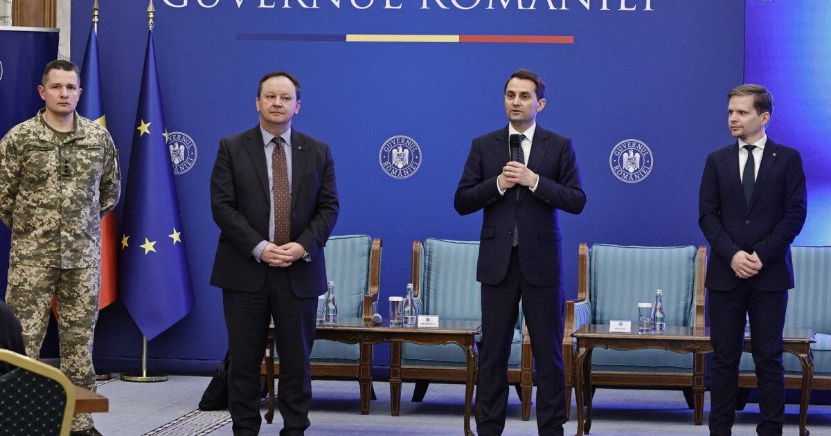 Companii ucrainene și românești discută producția de drone la Guvern O întâlnire strategică de tip B2B (business-to-business) a avut loc miercuri la Palatul Victoria, reunind companii ucrainene din domeniul dronelor cu reprezentanți ai industriei de apărare din România