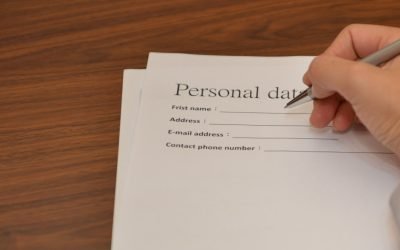 Nume și prenume: Greșeala banală pe care o fac românii online