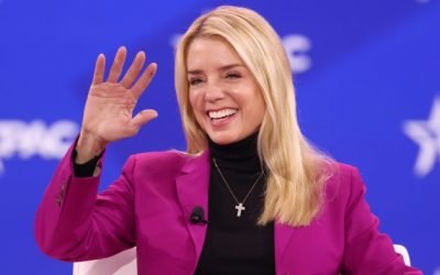 Trump a demis-o pe procurorul general al SUA, Pam Bondi