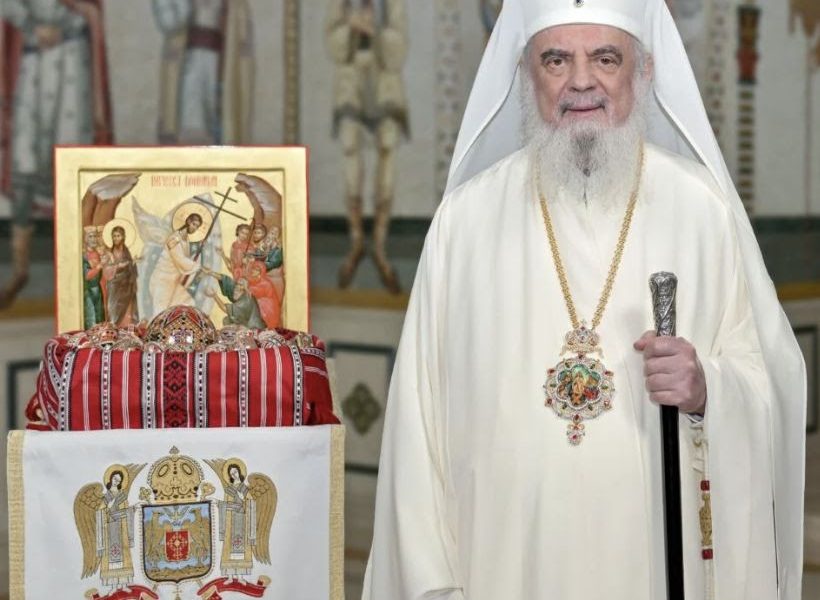 Patriarhul Daniel: Rugăciune pentru pace și iubire de Paște