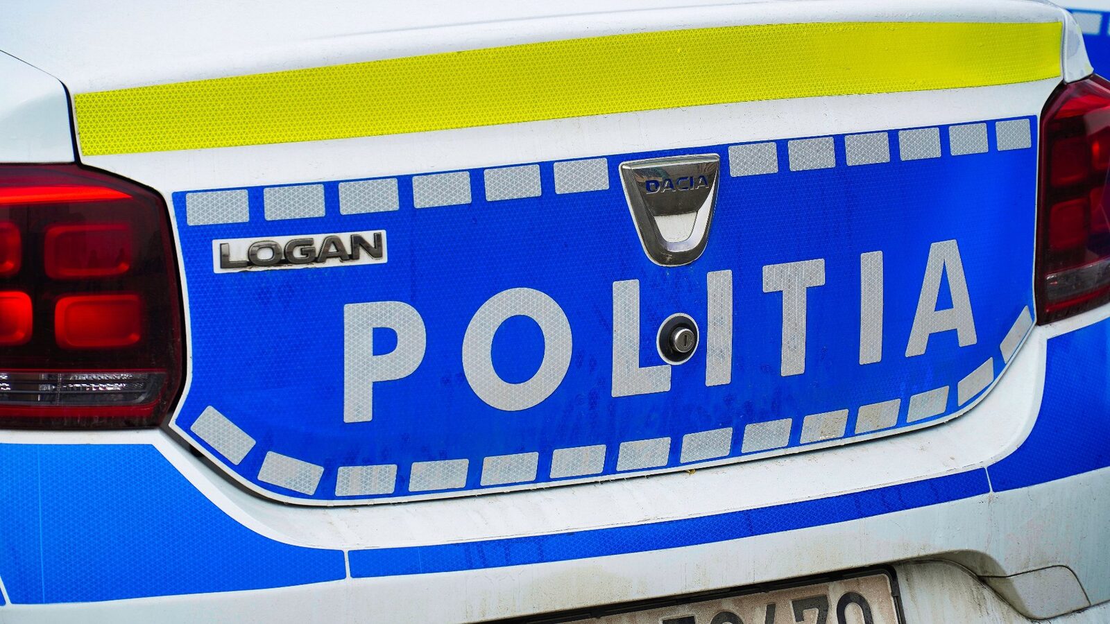 Un polițist din Constanța, arestat preventiv pentru viol și pornografie infantilă Un agent de poliție din MEDGIDIA, județul Constanța, a fost arestat preventiv pentru 30 de zile de către procurorii Direcției de Investigare a Infracțiunilor de Criminalitate Organizată și Terorism (DIICOT)
