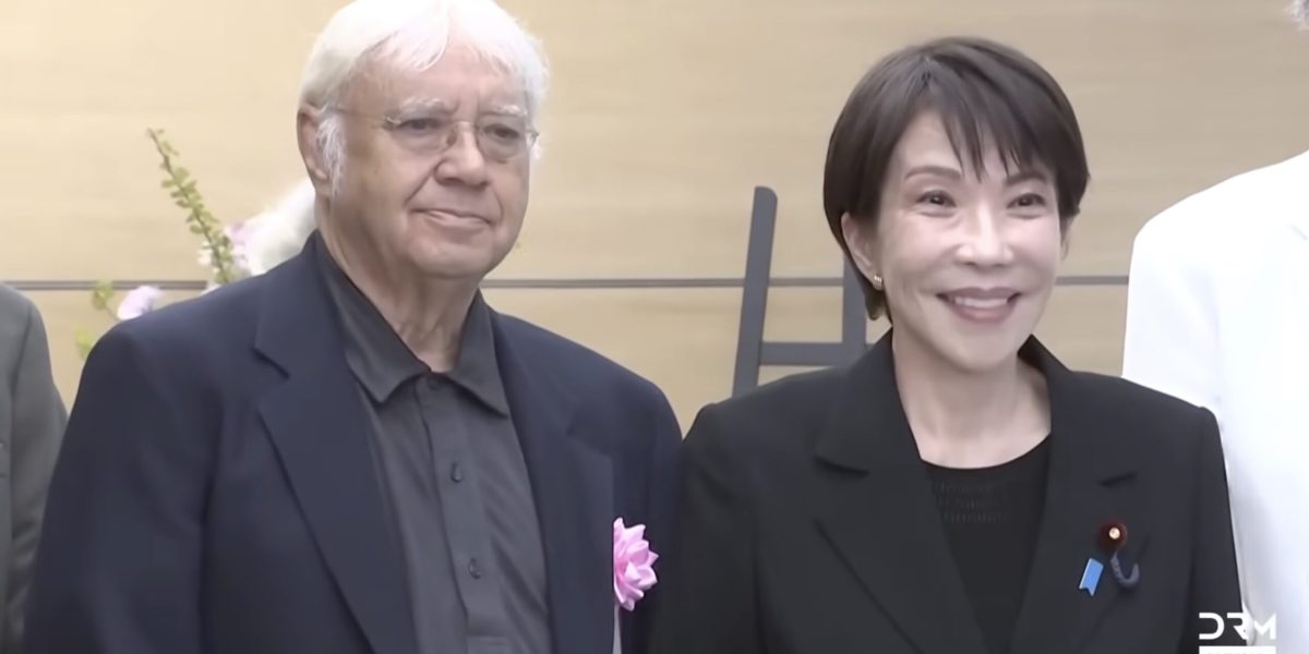 Când cearta cu soțul devine un concert: Blesteme și tobe pe „Burn”