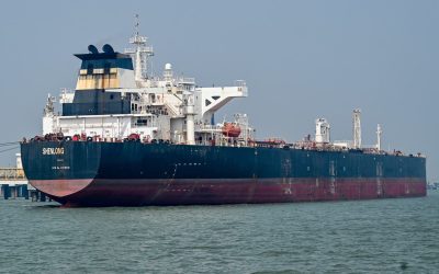 Prețurile petrolului cresc vertiginos, pe fondul amenințărilor lui Trump la adresa Iranului București – Prețurile petrolului au crescut semnificativ marți, după ce fostul președinte american, Donald Trump, a avertizat cu privire la posibile acțiuni militare suplimentare împotriva Iranului