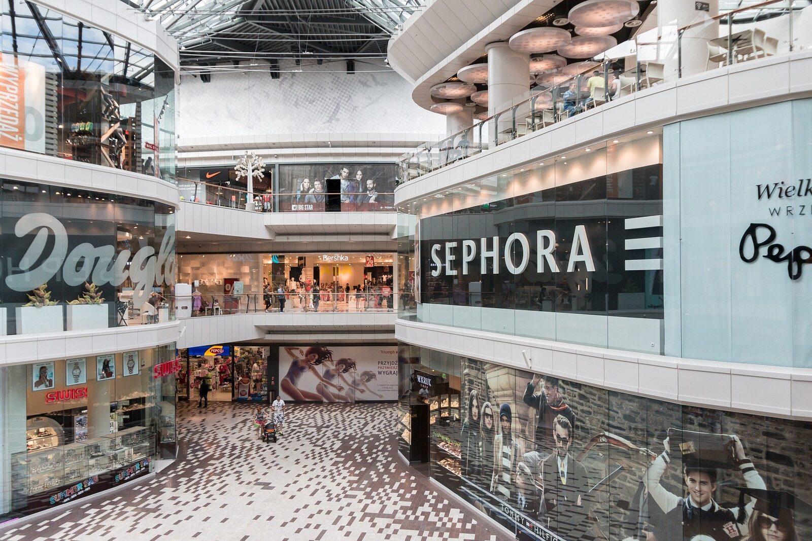 Programul mall-urilor de Paște: AFI Cotroceni deschis pe 12 aprilie, celelalte centre comerciale, închise Ziua de Paște, 12 aprilie, aduce modificări importante în programul marilor centre comerciale din București