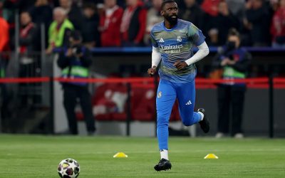 Real Madrid îi propune prelungirea lui… Liderul din apărare