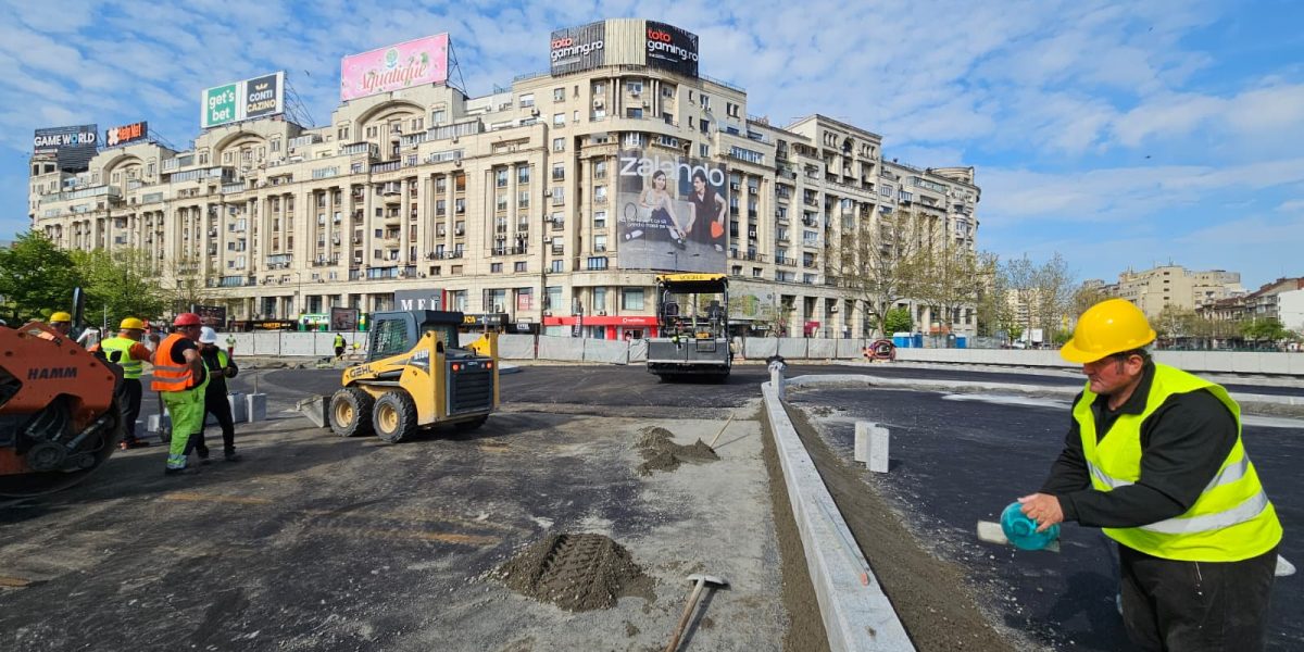 Unirii revine la viață: Muncitorii refac zona Hanului lui Manuc