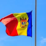 Numerarul, în continuare la mare căutare în Moldova: Retragerile le surclasează pe depuneri
