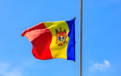Numerarul, în continuare la mare căutare în Moldova: Retragerile le surclasează pe depuneri
