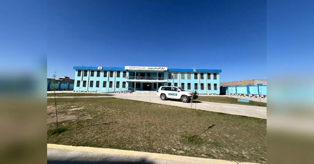 KANDAHAR: Șase școli nou-nouțe, dar milioane de fete, în continuare, excluse de la studii KABUL, AFGHANISTAN – În Kandahar, Afganistan, au fost inaugurate șase școli noi, construite cu sprijinul Națiunilor Unite
