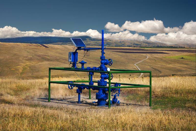 A patra sondă de gaze naturale de la Caragele atinge adâncimi record Sonda 76 Rosetti, parte a proiectului Caragele, a atins adâncimea record de 5.256 de metri săpați, un pas important în dezvoltarea acestui zăcământ de gaze naturale