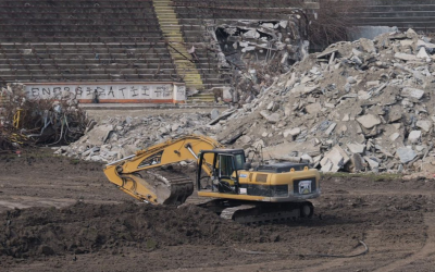 Lucrările de demolare de la Stadionul Dinamo sunt în continuare blocate parțial din cauza unor probleme legate de lojele de la Tribuna Oficială
