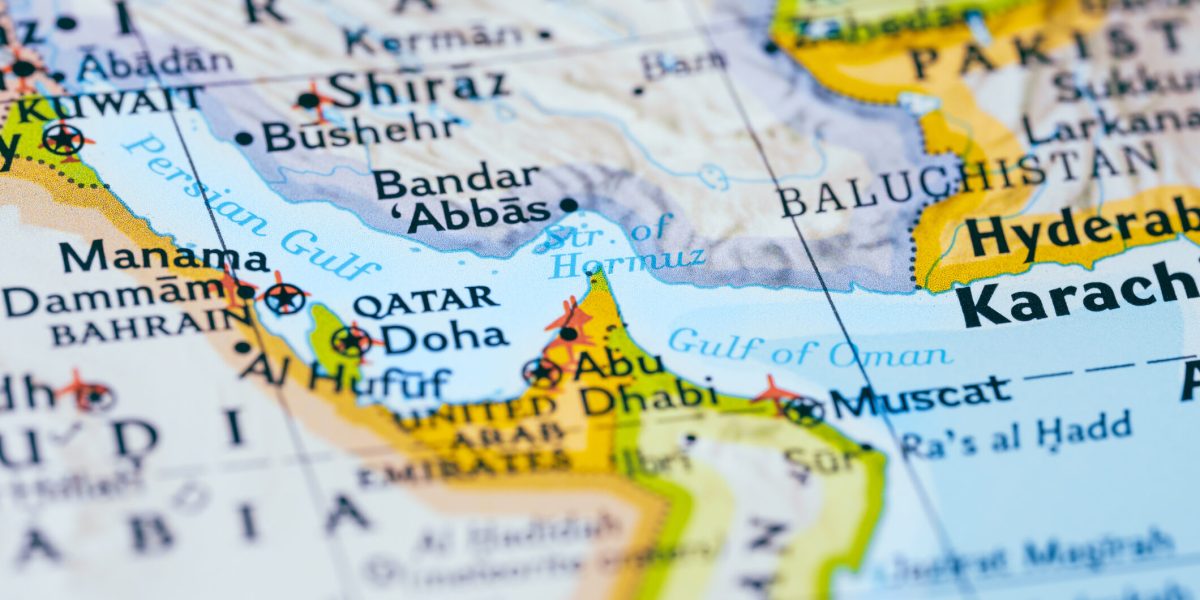 Blocaj în Ormuz zguduie economia: BNR, avertisment dur pentru România