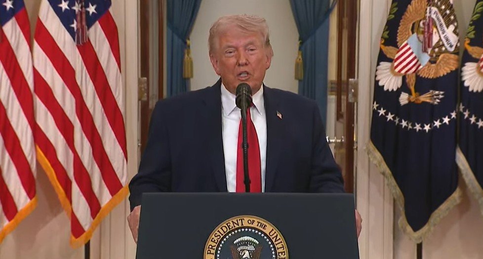 Trump anunță finalul războiului cu Iranul și promite „Epoca de Piatră” pentru inamic Fostul președinte american Donald Trump a declarat, într-un discurs recent, că războiul cu Iranul este „aproape de sfârșit”, promițând totodată reacții militare masive în următoarele săptămâni