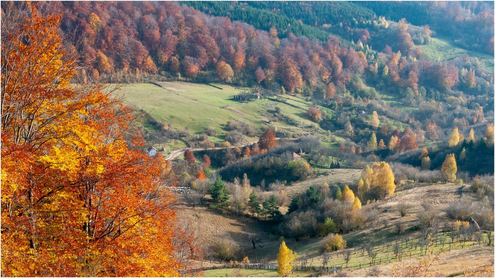 Guvernul ușurează accesul la geoparcurile UNESCO din România
