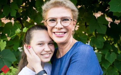 Fiica adoptivă a lui Teo Trandafir, Maia, alege discreția în locul celebrității Maia, fiica adoptivă a cunoscutei prezentatoare TV Teo Trandafir, alege să trăiască o viață departe de ochii publicului, în ciuda faptului că mama sa este una dintre cele mai mediatizate personalități din România