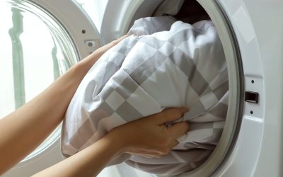 Trucuri pentru o pilotă curată și o mașină de spălat funcțională Spălarea pilotei la mașina de spălat poate părea o sarcină dificilă, dar cu câțiva pași simpli și trucuri utile, procesul poate fi realizat cu succes, fără a deteriora electrocasnicul sau a compromite calitatea pilotei