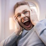 Evită durerea de urechi în avion: Trucuri simple și eficiente