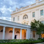 SUA: Donald Trump scapă de o lovitură. Instanța lasă lucrările la Casa Albă
