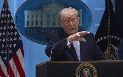 Donald Trump, fostul președinte al Statelor Unite, pare să își îndrepte din nou atenția către Groenlanda, totodată criticând NATO, în contextul tensiunilor diplomatice generate de războiul din Iran