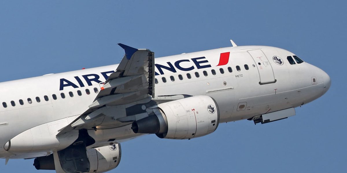 Air France, scumpire de 50 de euro la bilete din cauza prețului kerosenului