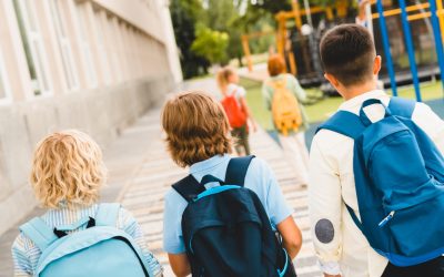 Vacanța de Paște 2026: Când revin elevii la școală și ce zile libere au românii Vacanța de Paște din 2026 va începe sâmbătă, 4 aprilie, și se va încheia marți, 14 aprilie, potrivit calendarului stabilit de autorități