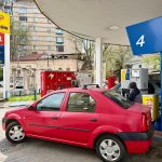 Motorina și benzina se ieftinesc la Petrom: Cât vei plăti pentru un plin?