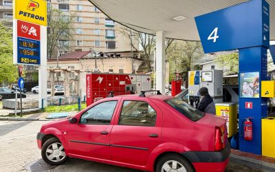 Motorina și benzina se ieftinesc la Petrom: Cât vei plăti pentru un plin?