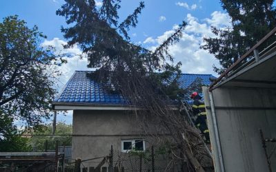 Mii de români, fără curent: Stâlpi la pământ și haos în trafic