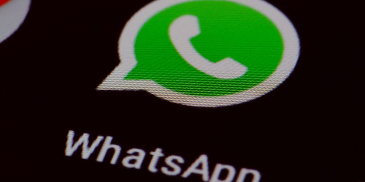 WhatsApp devine parțial plătit: Ce avantaje aduce abonamentul Plus?