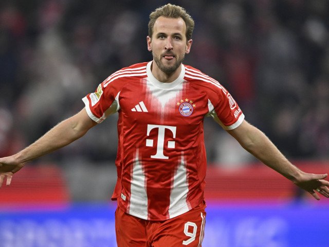 Kane, incert pentru Real Madrid – Bayern în Liga Campionilor; Evaluare financiară de 250 de milioane de euro Meciul de gală dintre Real Madrid și Bayern Munchen, programat pe 7 aprilie, de la ora 22:00, în cadrul Ligii Campionilor, stârnește deja emoții, dar aduce și îngrijorări pentru fanii bavarezi