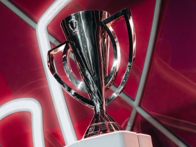 Meciuri de foc în Champions League și luptă strânsă pentru titlu în SuperLiga Două meciuri de excepție din Champions League sunt programate pentru marți
