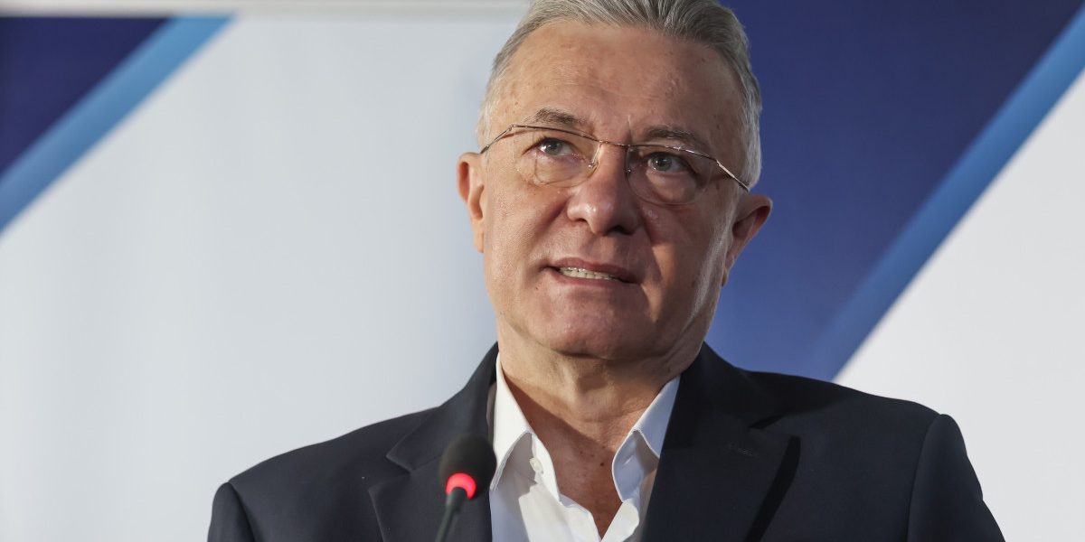 România, pe marginea prăpastiei politice? Diaconescu vede „lumea ruptă”
