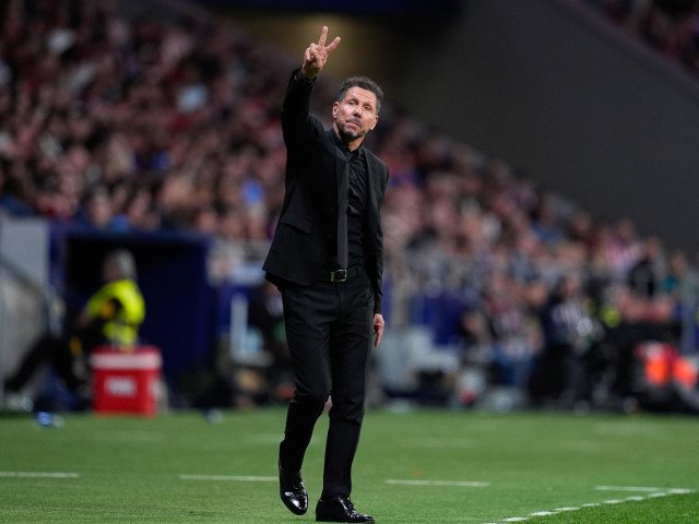 Reacția lui Diego Simeone după înfrângerea cu Barcelona, marcată de un cartonaș roșu controversat Madridul a fost scena unui meci tensionat între Atletico și Barcelona, duminică seară