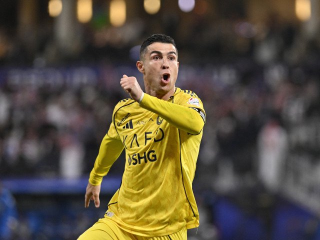 Revoltă totală în fotbalul saudit: Cristiano Ronaldo și Al-Nassr, acuzați de favoritisme Scandal uriaș în Arabia Saudită, unde echipa Al-Nassr, condusă de starul portughez Cristiano Ronaldo, este acuzată de favoritisme de către rivale