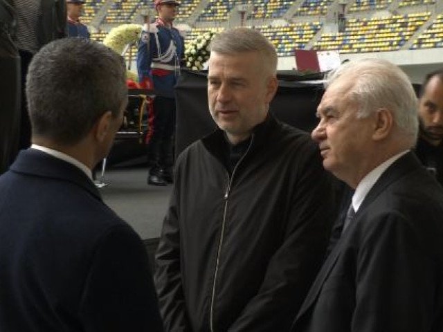 Edi Iordănescu, alături de tatăl său, Anghel, au fost prezenți la Arena Națională pentru a aduce un ultim omagiu lui Mircea Lucescu