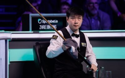 ZHao Xintong, la un pas de istorie în snooker: Finala cu Judd Trump în Tour Championship ZHao Xintong a reușit o performanță uluitoare în semifinalele Tour Championship, zdrobindu-l pe John Higgins cu un scor categoric de 10-1