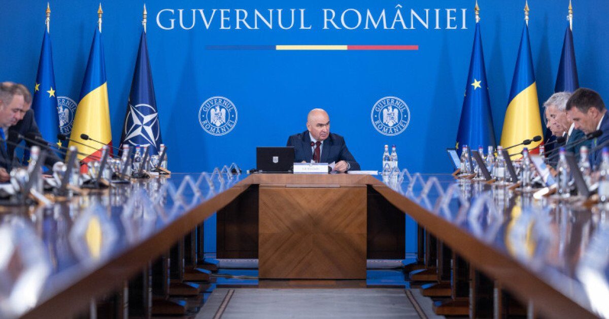 Bolojan avertizează: România, în pragul unei crize politice Premierul Ilie Bolojan a tras un semnal de alarmă, luni, la Digi24, cu privire la tensiunile din coaliția de guvernare