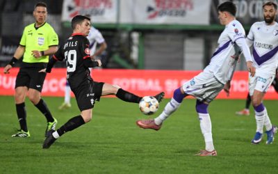 04.04.2026, 21:27 Egal dramatic la Mioveni: FC Argeș și Dinamo împart punctele în play-off FC Argeș și Dinamo au remizat, scor 1-1, într-un meci tensionat din cadrul etapei a treia a play-off-ului SuperLigii