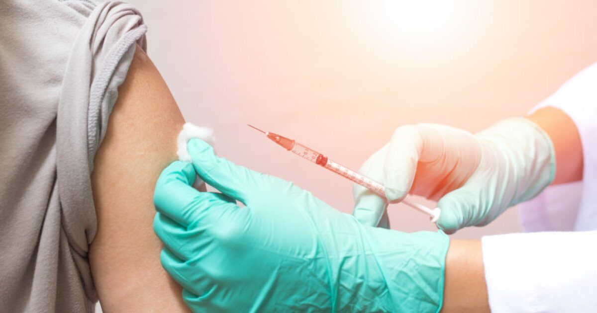 Rogobete: La 4 ani de la pandemie, încă lupte cu vaccinarea
