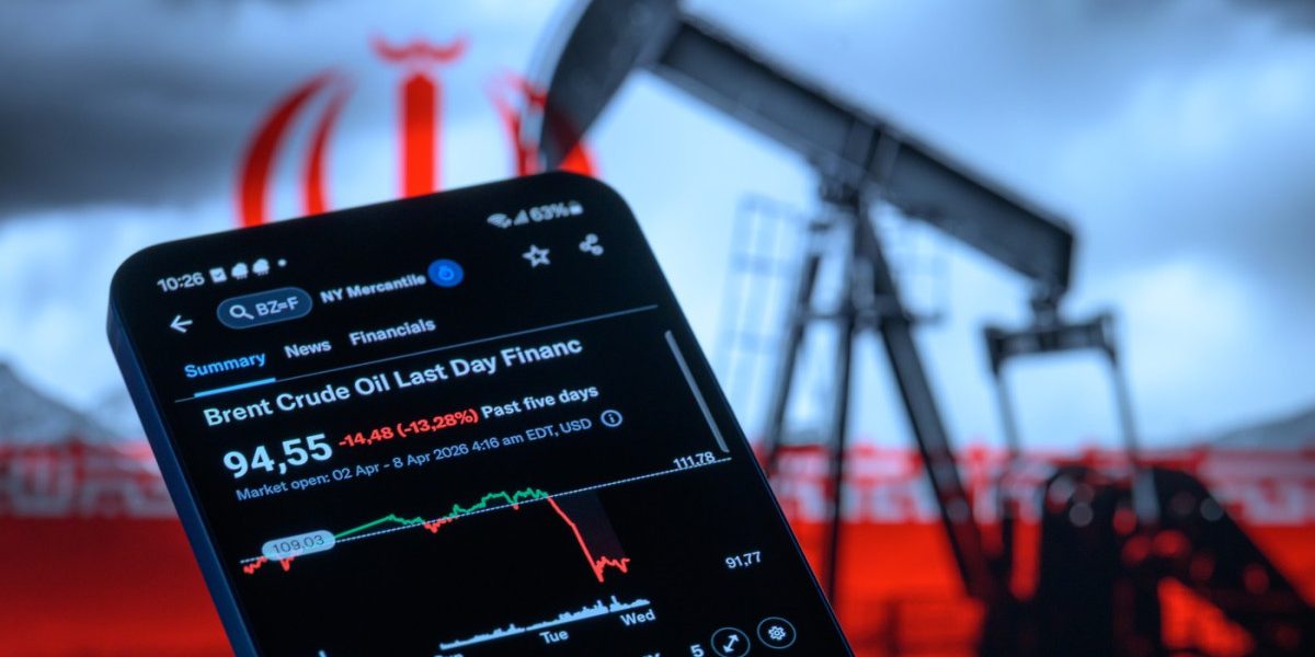 Pariu uriaș: Aproape un miliard $ pe prăbușirea petrolului, înainte de acordul SUA-Iran