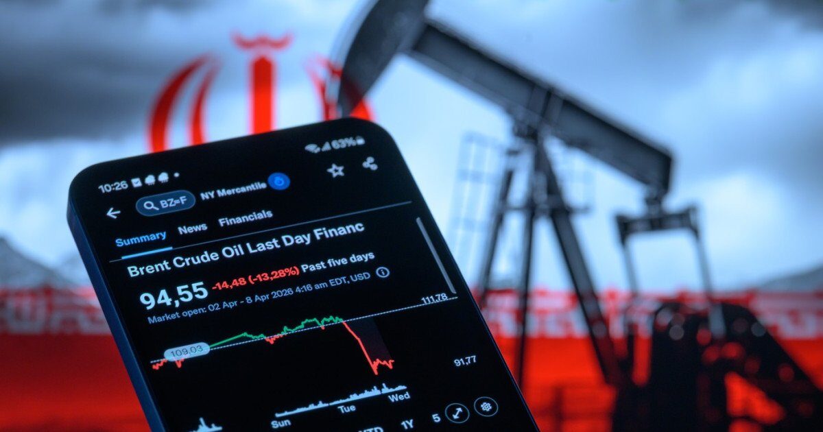 Pariu uriaș: Aproape un miliard $ pe prăbușirea petrolului, înainte de acordul SUA-Iran