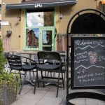 Mona deschide o cafenea în Stockholm: IA preia comanda