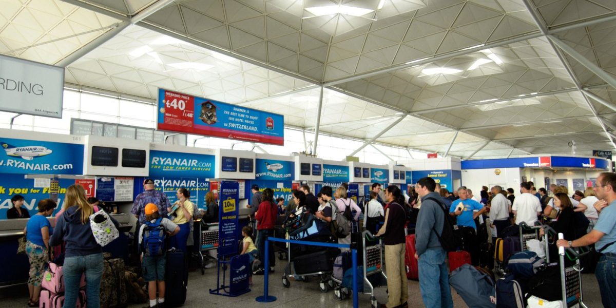 Ryanair schimbă regulile: Check-in mai Rapid, dar cu restricții