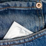 Prețurile prezervativelor cresc: Războiul din Iran lovește piața mondială