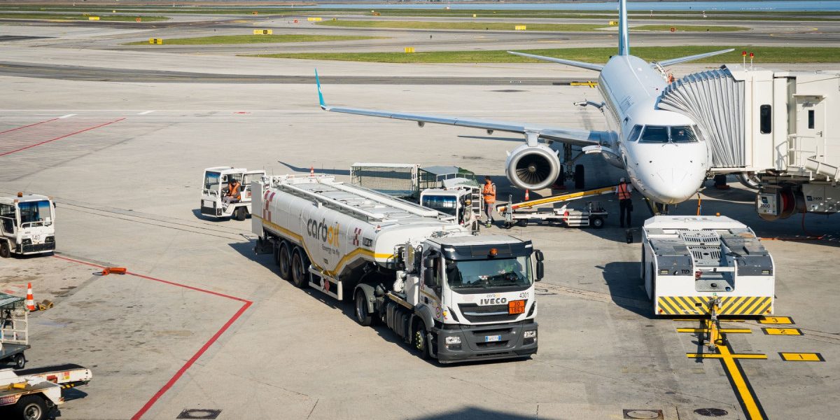 Criza de combustibil lovește: Vacanțe de vară, anulate în Europa