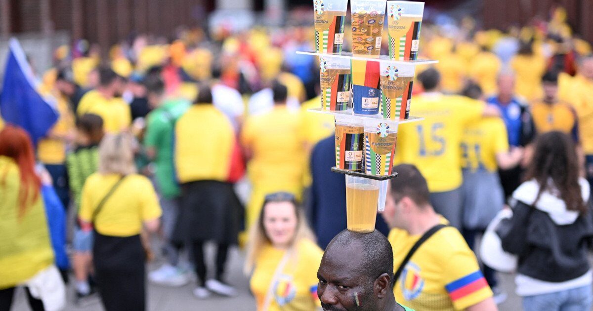 Confuzie totală în Senat: Votul privind berea pe stadion, schimbat de trei ori Un vot aparent simplu în Senat, privind consumul de bere pe stadioane, s-a transformat într-un spectacol de neînțelegeri și răsturnări de situație, stârnind controverse și acuzații de încălcare a regulamentului