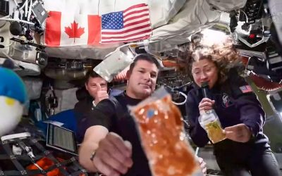 Capsula spațială Orion a misiunii Artemis 2, care a efectuat manevre de revenire pe Pământ, a dezvăluit aspecte inedite despre viața astronauților în spațiu, inclusiv detalii despre meniu