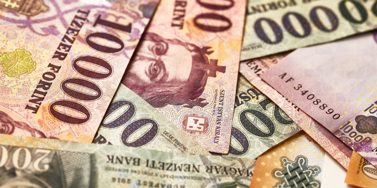 Forintul Ungar, pe val: Opoziția, cu ochii pe miliardele UE după înfrângerea lui Orban